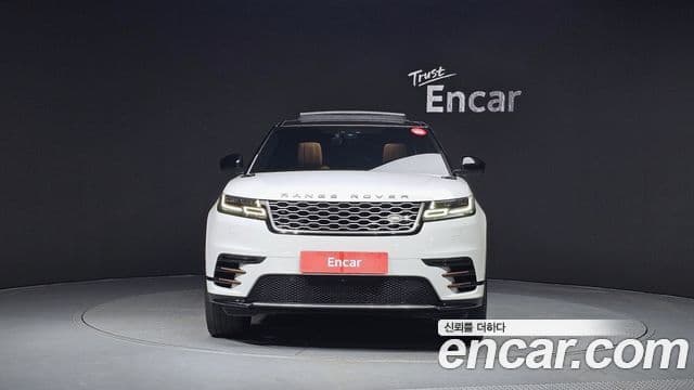 Land Rover Range Rover Velar 2018 — ფოტო 9/20