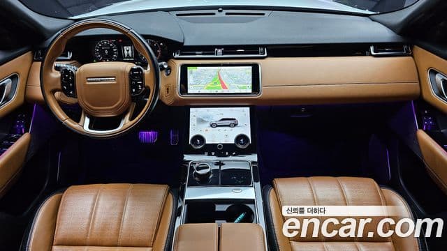 Land Rover Range Rover Velar 2018 — ფოტო 17/20