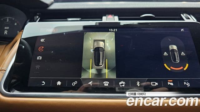 Land Rover Range Rover Velar 2018 — ფოტო 15/20