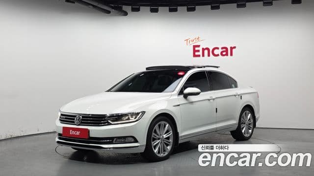 Volkswagen Passat GT 2018 — Şəkil 1/20