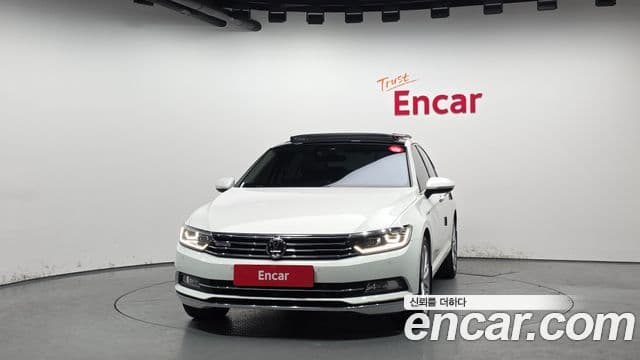 Volkswagen Passat GT 2018 — Şəkil 3/20