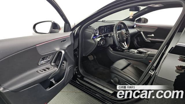 Mercedes-Benz A-Class 2022 — Şəkil 10/20