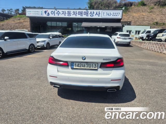 BMW 5 Series 2022 — Şəkil 3/20