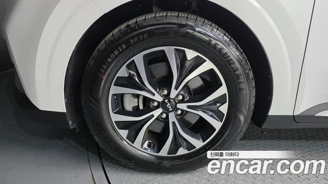 Kia Carnival 2023 — Фото 5/20