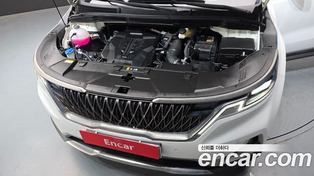 Kia Carnival 2023 — Фото 6/20