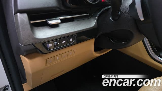 Kia Carnival 2023 — Фото 15/20