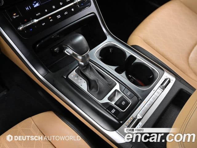 Kia Carnival 2021 — ფოტო 7/19