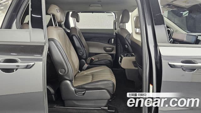 Kia Carnival 2024 — Şəkil 11/20