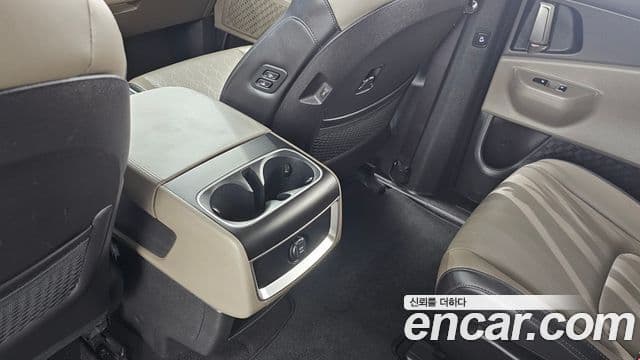 Kia Carnival 2024 — Şəkil 19/20