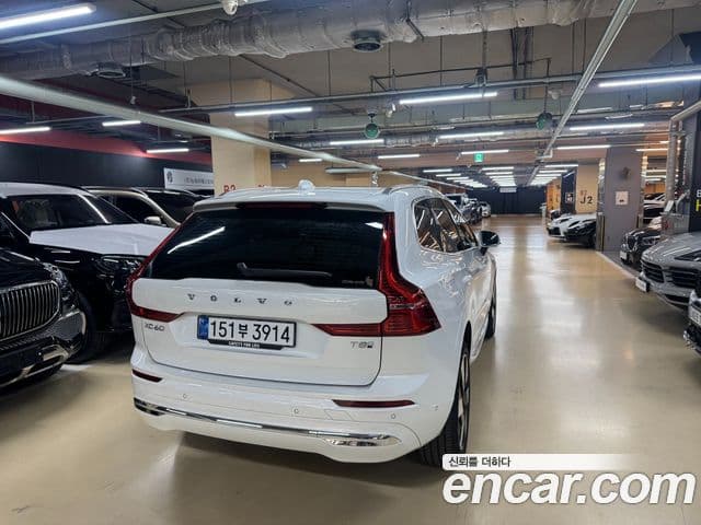 Volvo XC60 2024 — ფოტო 11/20