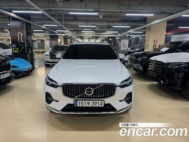Volvo XC60 2024 — ფოტო 13/20