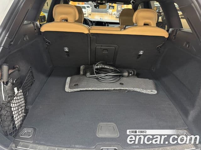 Volvo XC60 2024 — ფოტო 8/20