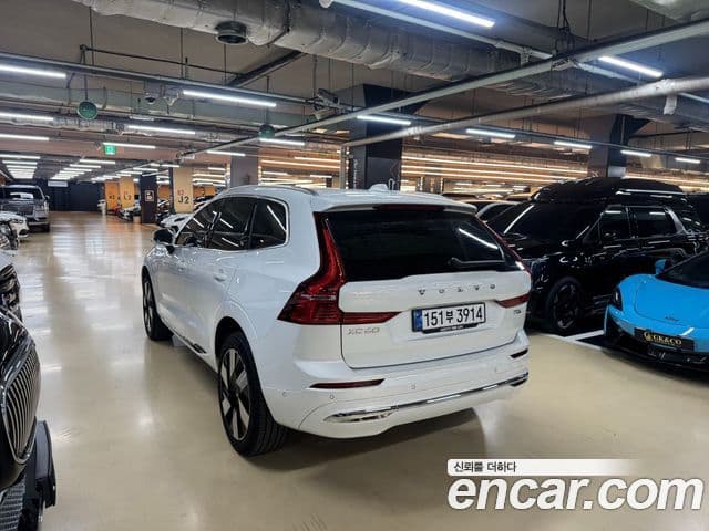 Volvo XC60 2024 — ფოტო 2/20