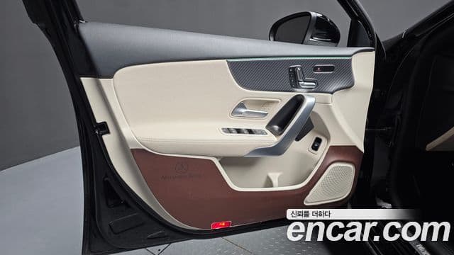 Mercedes-Benz A-Class 2024 — ფოტო 14/20