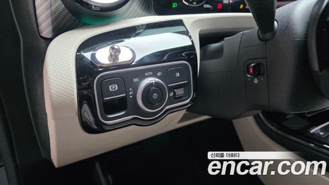Mercedes-Benz A-Class 2024 — ფოტო 15/20