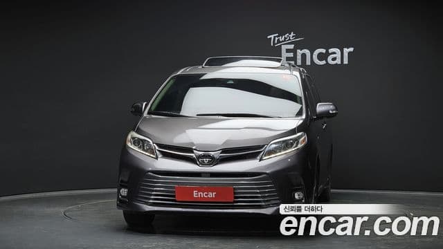 Toyota Sienna 2019 — Şəkil 4/20
