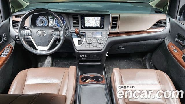 Toyota Sienna 2019 — Şəkil 2/20