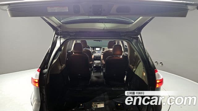 Toyota Sienna 2019 — Şəkil 18/20