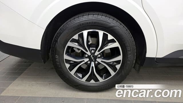 Kia Carnival 2023 — Фото 5/20
