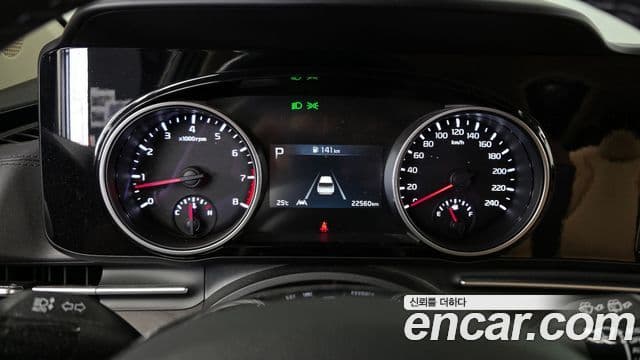 Kia Carnival 2023 — Фото 8/20