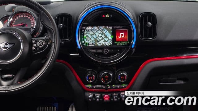 Mini Cooper S Countryman 2020 — ფოტო 15/20