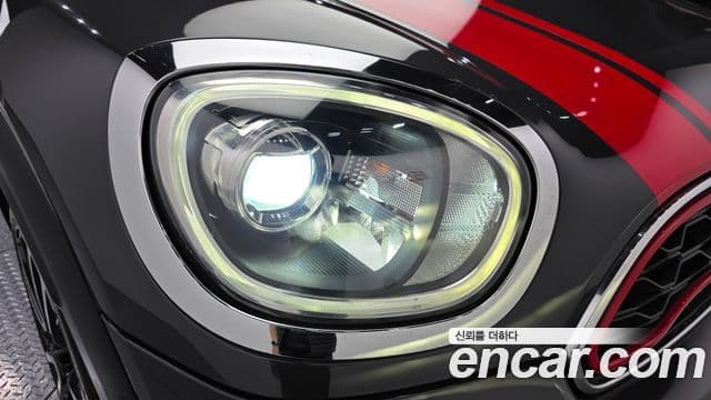 Mini Cooper S Countryman 2020 — Photo 28/33
