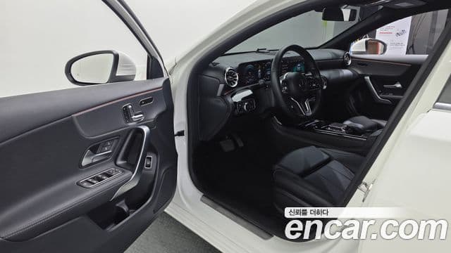Mercedes-Benz A-Class 2021 — ფოტო 10/20