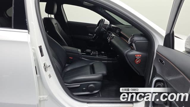 Mercedes-Benz A-Class 2021 — ფოტო 11/20