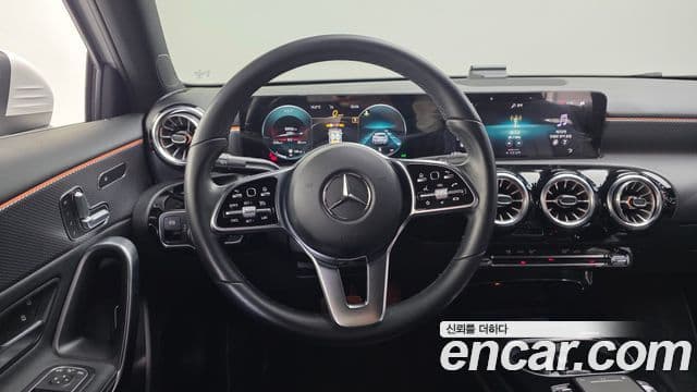 Mercedes-Benz A-Class 2021 — ფოტო 13/20