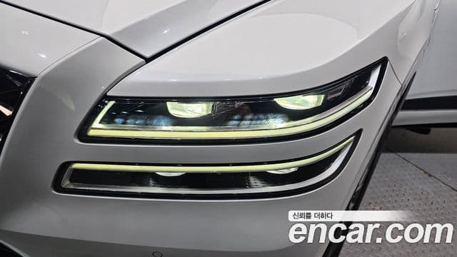 Genesis GV80 2023 — Photo 13/30