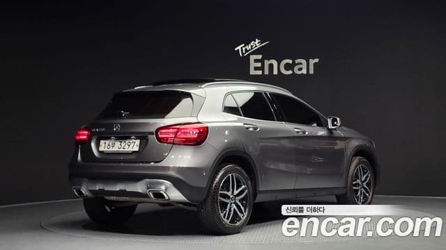 Mercedes-Benz GLA-Class 2019 — Фото 2/20