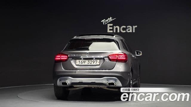 Mercedes-Benz GLA-Class 2019 — Фото 4/20