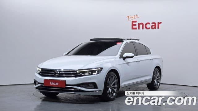 Volkswagen Passat GT 2022 — ფოტო 1/20