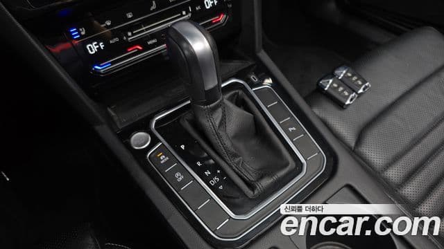 Volkswagen Passat GT 2022 — ფოტო 9/20