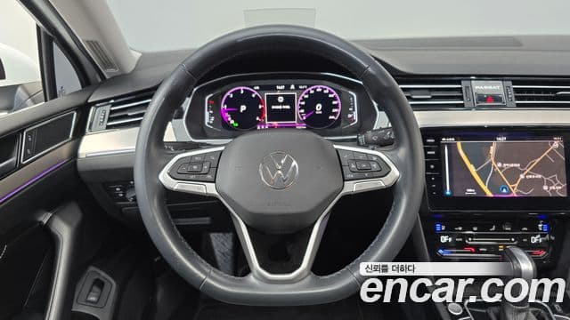 Volkswagen Passat GT 2022 — ფოტო 12/20