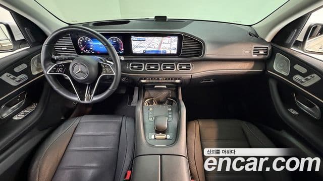 Mercedes-Benz GLE-Class 2025 — Фото 10/20