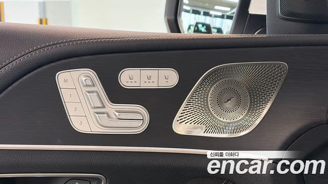 Mercedes-Benz GLE-Class 2025 — Фото 14/20