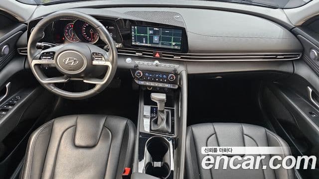 Hyundai The New Avante Hybrid 2023 — Photo 17/20