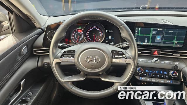 Hyundai The New Avante Hybrid 2023 — Photo 10/20