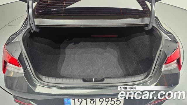 Hyundai The New Avante Hybrid 2023 — Photo 11/20