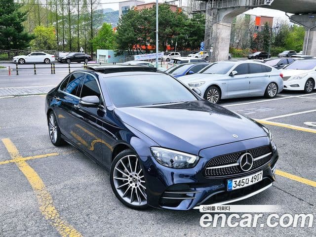 Mercedes-Benz E-Class 2020 — Фото 1/20