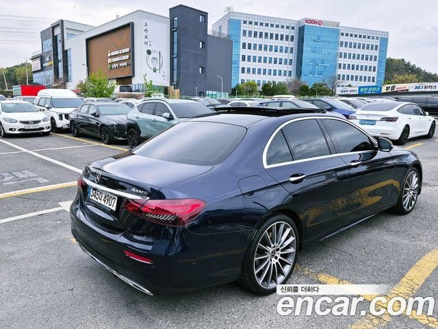 Mercedes-Benz E-Class 2020 — Фото 7/20