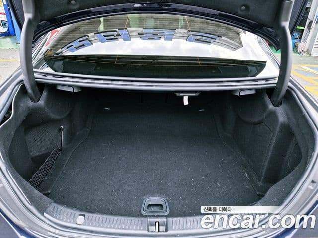 Mercedes-Benz E-Class 2020 — Фото 9/20
