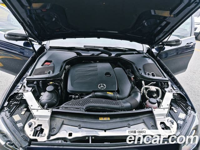 Mercedes-Benz E-Class 2020 — Фото 11/20
