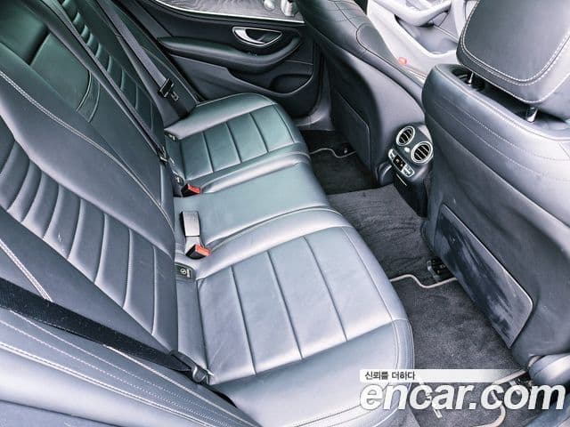 Mercedes-Benz E-Class 2020 — Фото 14/20
