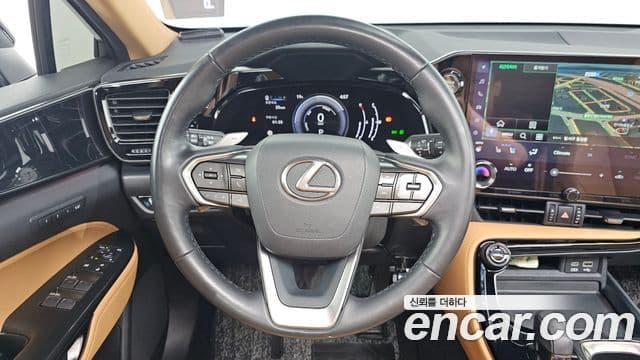 Lexus NX350h 2023 — ფოტო 13/20