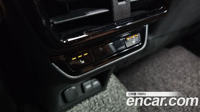 Lexus NX350h 2023 — ფოტო 19/20