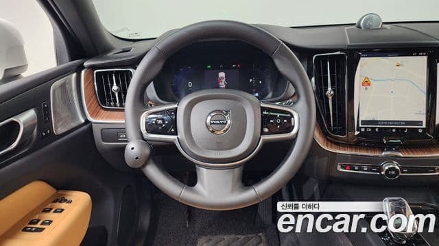 Volvo XC60 2023 — Şəkil 12/20
