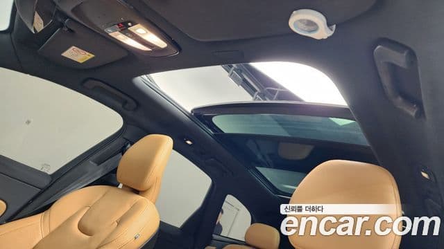 Volvo XC60 2023 — Şəkil 17/20