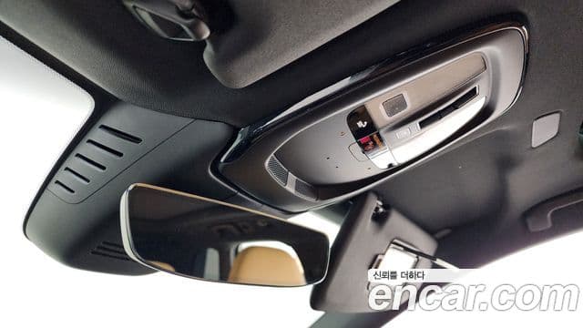 Volvo XC60 2023 — Photo 37/41
